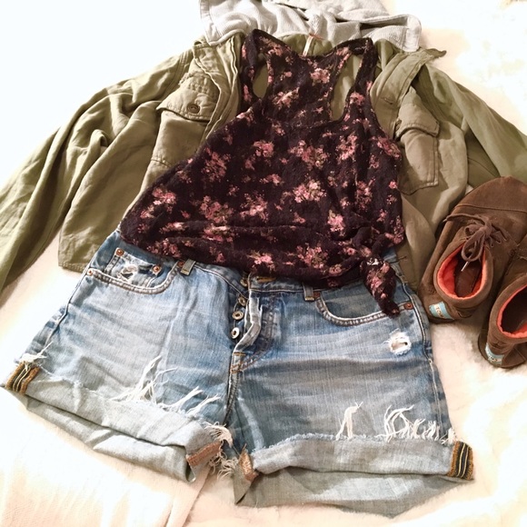 ⛔️SOLD⛔️ 🌸Free People flowered tank🌸 - Picture 6 of 6